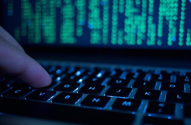 Όταν οι εχθροί της Ορθοδοξίας κτυπάνε μέσω της ανωνυμίας του διαδικτύου με κάλυψη το χιούμορ ή την κοινωνική ευαισθησία!